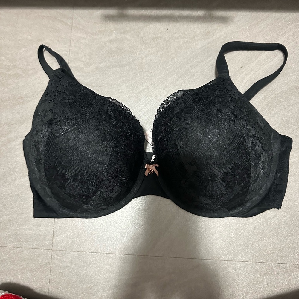 Victoria’s Secret bombshell bra